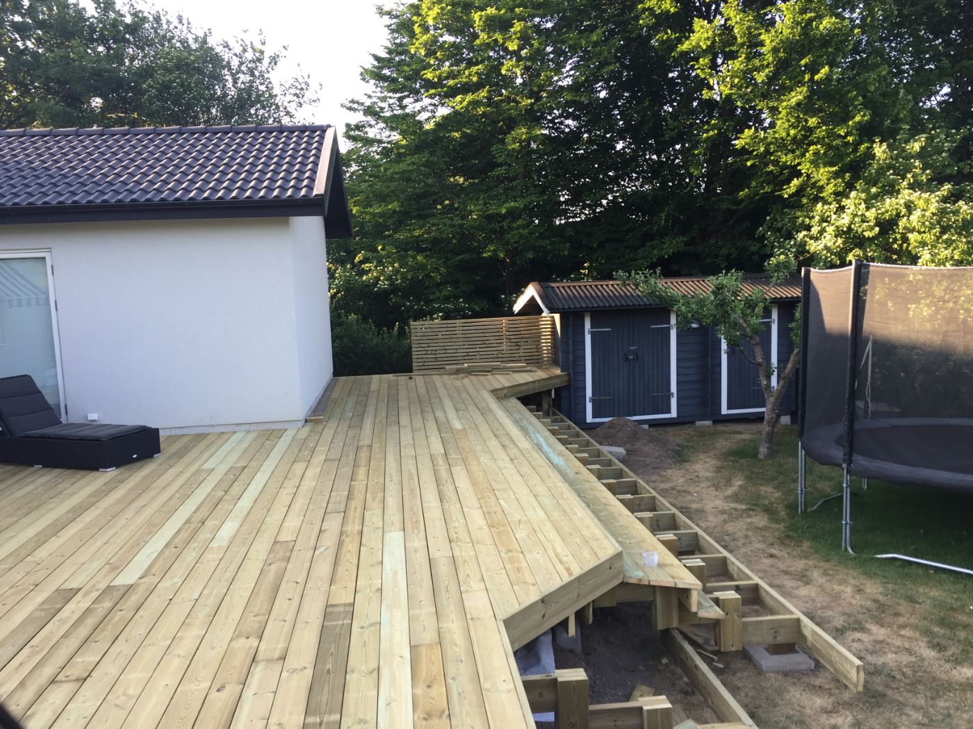 uteplats med trappor